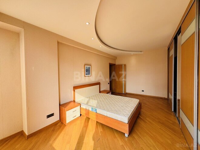 İcarəyə verilir 4 otaqlı yeni tikili 200 m², 28 May m., photo 17 from 26