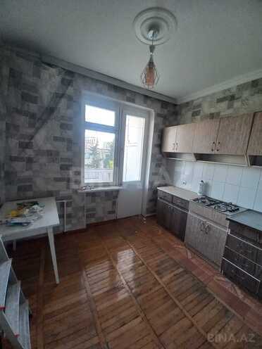 Продается 3-комн. вторичка 70 м², м. Ази Асланов, photo 7 from 14