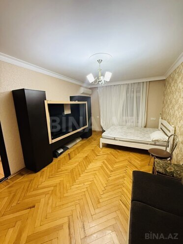 Satılır 1 otaqlı köhnə tikili 30 m², Elmlər Akademiyası m., photo 3 from 11