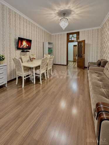 Satılır 4 otaqlı köhnə tikili 110 m², İnşaatçılar m., photo 11 from 20