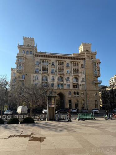 İcarəyə verilir 2 otaqlı köhnə tikili 90 m², Sahil m., photo 28 from 29