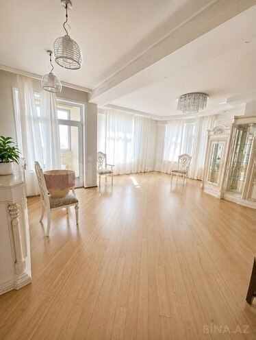 Продается 3-комн. вторичка 140 м², м. Низами, photo 3 from 13