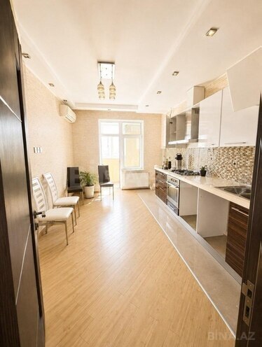 Продается 3-комн. вторичка 140 м², м. Низами, photo 5 from 13