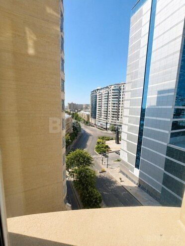 Продается 3-комн. вторичка 140 м², м. Низами, photo 11 from 13