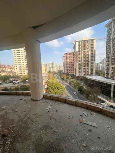 Satılır 4 otaqlı yeni tikili 212 m², 28 May m., photo 1 from 9