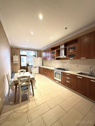 İcarəyə verilir 3 otaqlı yeni tikili 140 m², 28 May m., photo 9 from 22