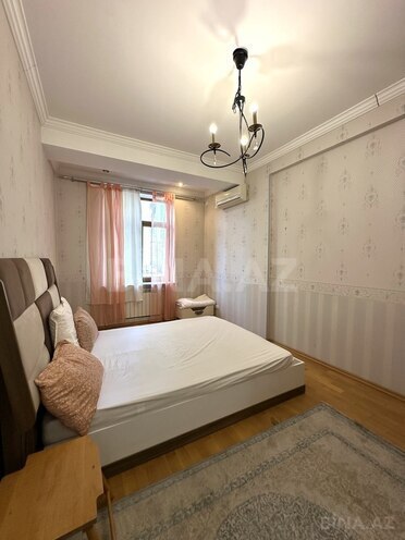 İcarəyə verilir 3 otaqlı yeni tikili 140 m², 28 May m., photo 8 from 22