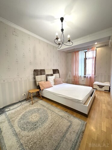 İcarəyə verilir 3 otaqlı yeni tikili 140 m², 28 May m., photo 6 from 22