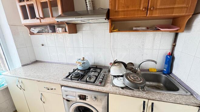 Satılır 2 otaqlı köhnə tikili 45 m², Qara Qarayev m., photo 8 from 19