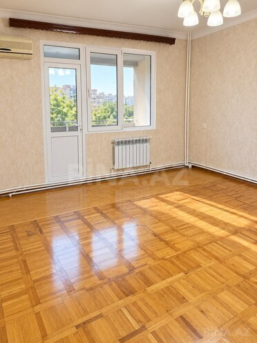 Продается 3-комн. вторичка 80 м², м. Нефтчиляр, photo 3 from 18