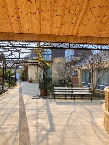 Продается 10-комн. дом/дача 600 м², пос. Вишнёвка, photo 1 from 19