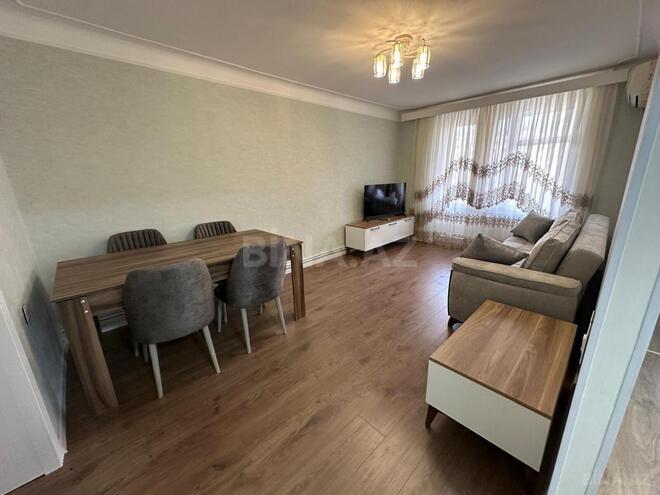Сдается 2-комн. вторичка 55 м², м. Нефтчиляр, photo 3 from 16
