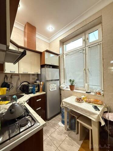 Продается 2-комн. вторичка 65 м², м. Элмляр Академиясы, photo 9 from 15
