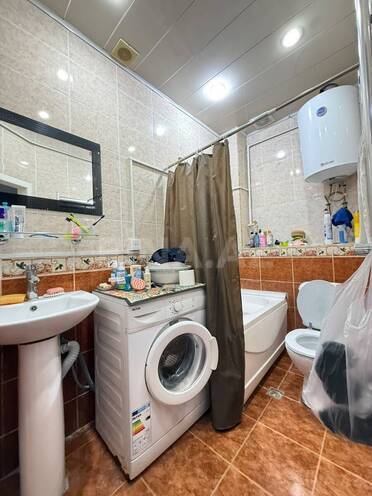 Продается 2-комн. вторичка 65 м², м. Элмляр Академиясы, photo 5 from 15