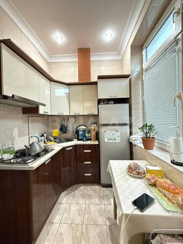 Продается 2-комн. вторичка 65 м², м. Элмляр Академиясы, photo 7 from 15