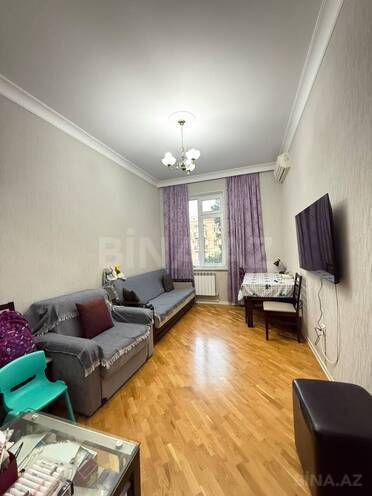 Продается 2-комн. вторичка 65 м², м. Элмляр Академиясы, photo 3 from 15