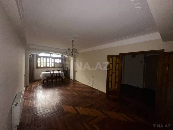 Satılır 3 otaqlı köhnə tikili 90 m², Gənclik m., photo 1 from 14