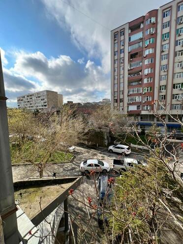 Satılır 2 otaqlı köhnə tikili 65 m², Gənclik m., photo 4 from 28