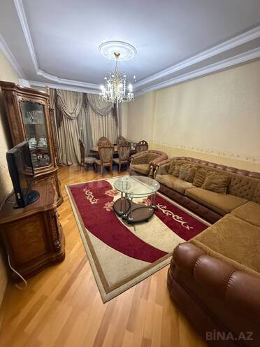 Сдается 2-комн. новостройка 80 м², м. 8 ноября, photo 1 from 9