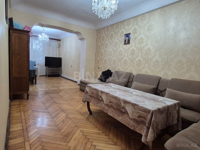 Продаётся 4-комн. вторичка 140 м², Хатаинский р., photo 1 from 27