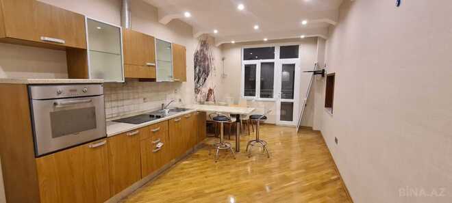 İcarəyə verilir 3 otaqlı yeni tikili 200 m², 28 May m., photo 11 from 15