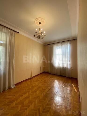 Satılır 2 otaqlı köhnə tikili 60 m², Bakıxanov q., photo 1 from 14