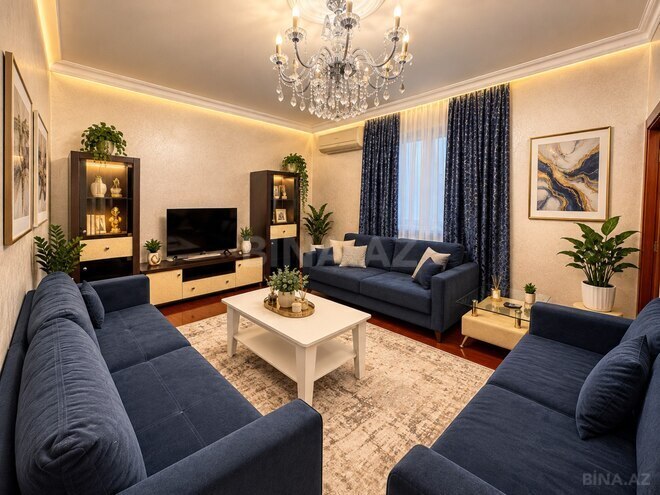 Продается 2-комн. вторичка 40 м², пос. Бакиханова, photo 1 from 12