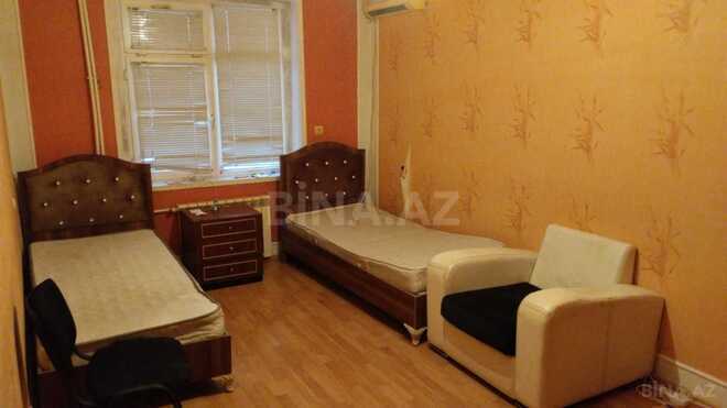 İcarəyə verilir 2 otaqlı köhnə tikili 60 m², İnşaatçılar m., photo 1 from 13