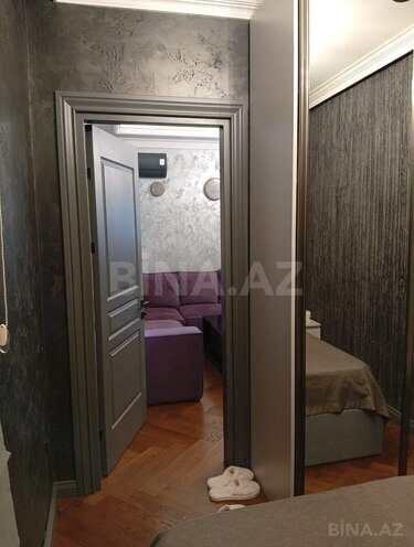 Продается 2-комн. вторичка 42 м², м. Элмляр Академиясы, photo 6 from 11