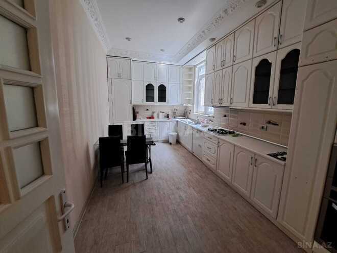İcarəyə verilir 4 otaqlı köhnə tikili 260 m², Sahil m., photo 6 from 11