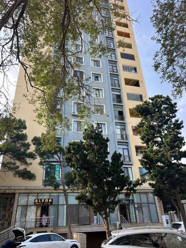 Продается 3-комн. вторичка 105 м², м. Мемар Аджеми, photo 1 from 19