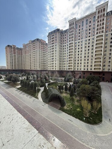Продаётся 2-комн. новостройка 86 м², м. Элмляр Академиясы, photo 1 from 17