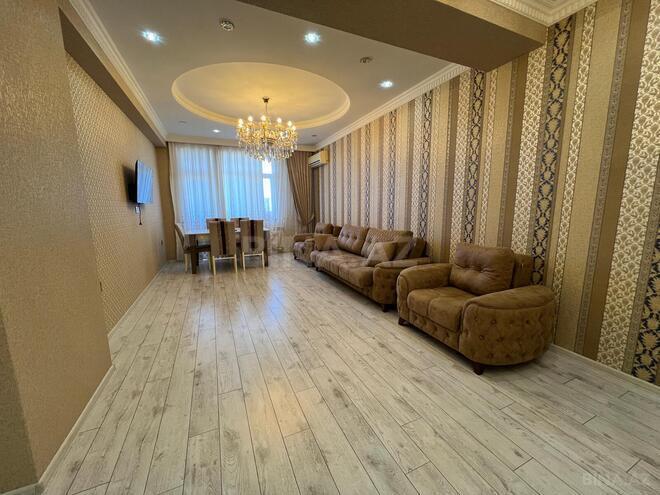 Сдаётся 3-комн. новостройка 135 м², м. Элмляр Академиясы, photo 4 from 28