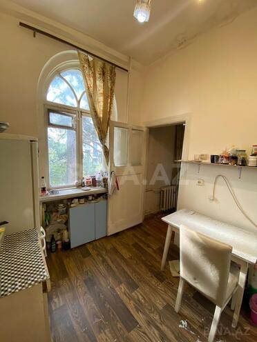 Satılır 2 otaqlı köhnə tikili 60 m², Bakıxanov q., photo 8 from 10