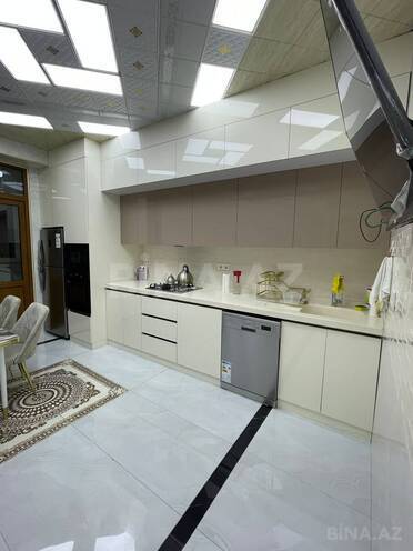 Сдается 3-комн. новостройка 150 м², м. Нефтчиляр, photo 24 from 29