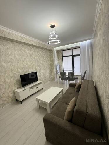 Сдаётся 2-комн. новостройка 70 м², м. Нариман Нариманов, photo 1 from 9