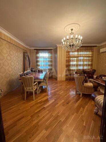 Продаётся 3-комн. новостройка 135 м², м. Кара Караев, photo 3 from 15
