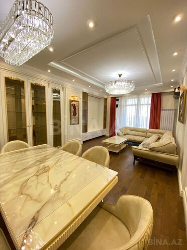 Сдается 4-комн. новостройка 180 м², м. 8 ноября, photo 1 from 32