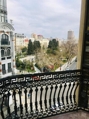 Продаётся 4-комн. новостройка 150 м², м. Сахил, photo 1 from 21