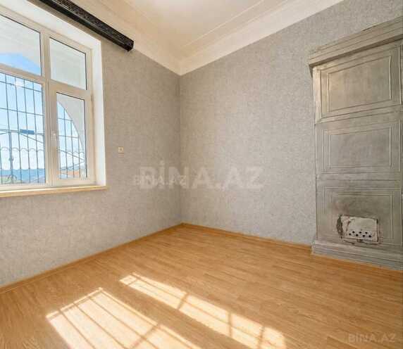 Satılır 3 otaqlı köhnə tikili 70 m², Bayıl q., photo 8 from 18