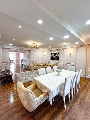 İcarəyə verilir 4 otaqlı yeni tikili 353 m², 28 May m., photo 17 from 29