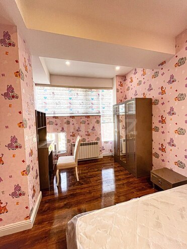 İcarəyə verilir 4 otaqlı yeni tikili 353 m², 28 May m., photo 13 from 29