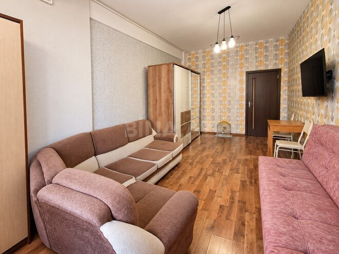 Сдается 2-комн. новостройка 68 м², м. Кара Караев, photo 1 from 12