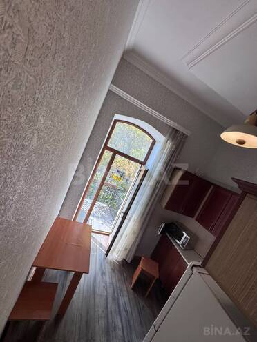 Satılır 3 otaqlı köhnə tikili 110 m², Sahil m., photo 11 from 17
