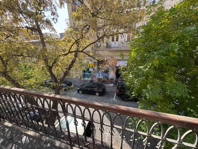 Satılır 3 otaqlı köhnə tikili 110 m², Sahil m., photo 4 from 17