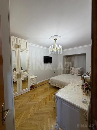 Satılır 4 otaqlı köhnə tikili 120 m², Azadlıq Prospekti m., photo 8 from 18