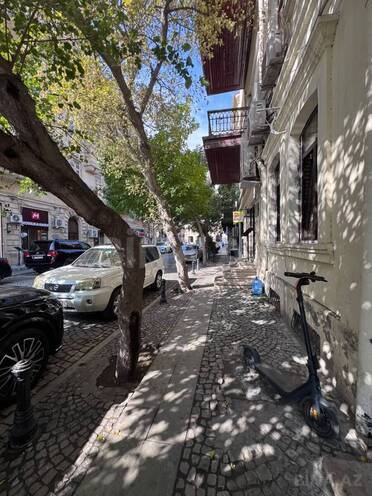 Satılır 3 otaqlı köhnə tikili 110 m², Sahil m., photo 14 from 23