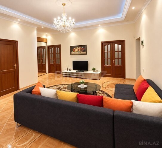 İcarəyə verilir 4 otaqlı köhnə tikili 110 m², İçəri Şəhər m., photo 4 from 16