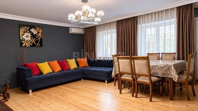 Satılır 3 otaqlı köhnə tikili 90 m², 8-ci mikrorayon q., photo 1 from 10