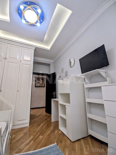 Сдается 3-комн. новостройка 130 м², м. 28 мая, photo 13 from 32